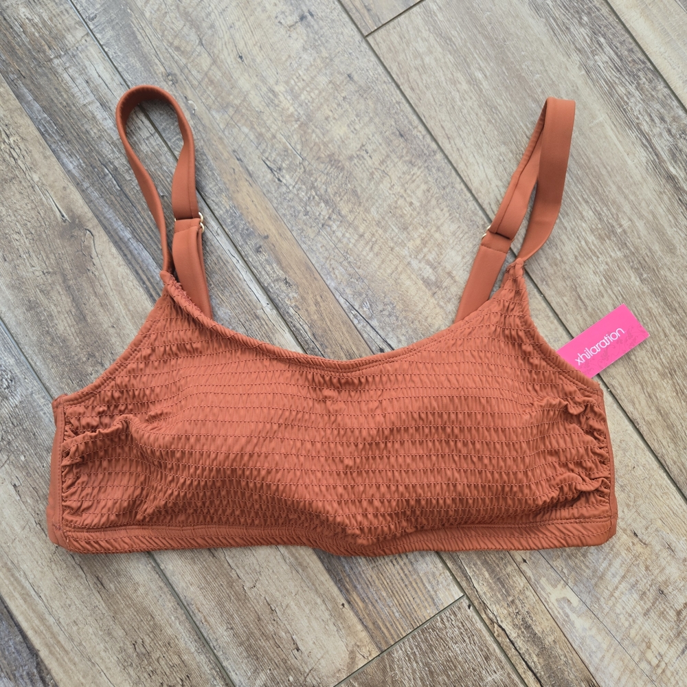 Xhilaration Women's Orange Swim Suit Top. Adjustable Straps And Clasp. Size 1x